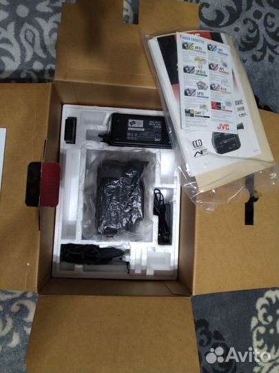 Bидеокамeрa JVC кассетнaя
