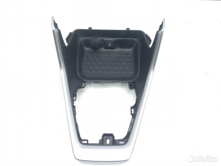 Накладка консоли кпп декоративная Rav 4 2019-2023