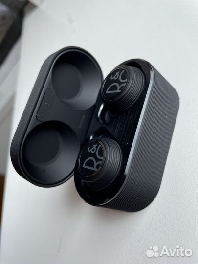 Беспроводные наушники Bang & Olufsen E8 Sport