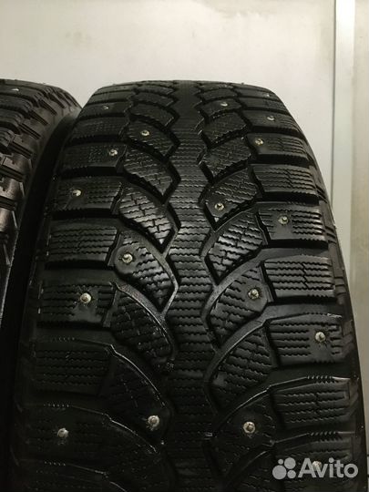 Bridgestone Blizzak Spike-01 225/65 R17 106T