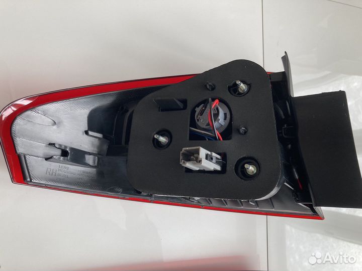 Фонарь (1шт в крышку) Ford Mondeo IV (2011-2014)