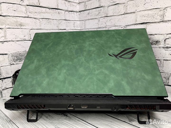 Игровой ноутбук Asus ROG Strix 17.3
