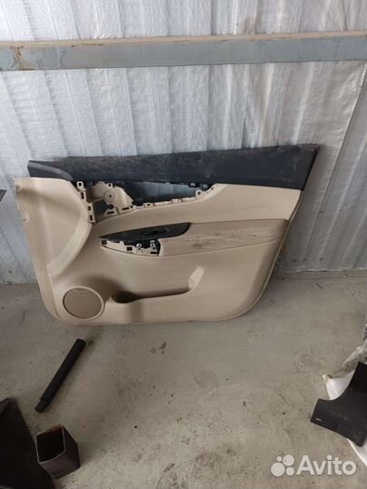 Обшивка салона Nissan X-trail