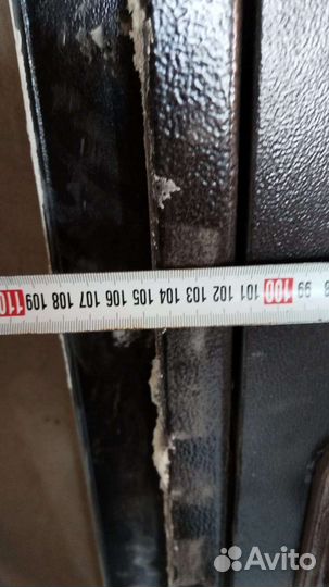 Дверь входная металлическая от застройщика