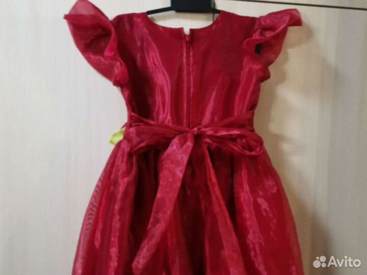 Платье праздничное