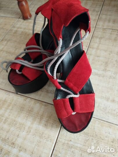 Сандалии,Босоножки женские 38 размер натур. замш