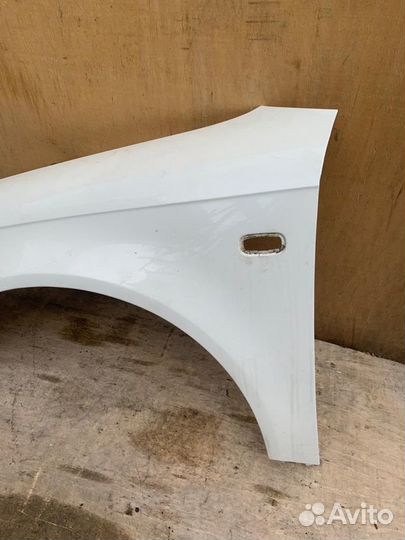 Крыло переднее левое Audi A4 B7