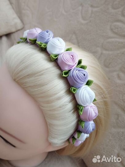 Ободок с цветами весенний