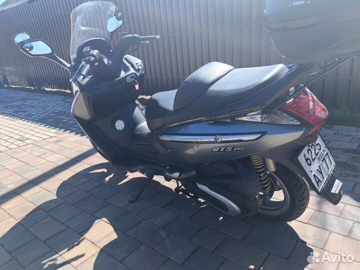 Макси скутер Sym gts250