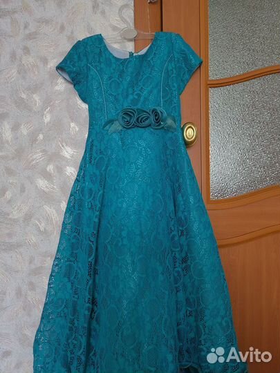 Нарядное платье для девочки 134 140