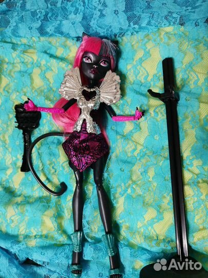 Кукла Монстер Хай Кети нуар буйорк)сет кошек чарли