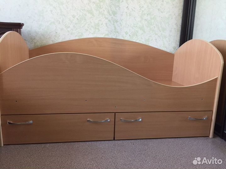 Детская кровать с матрасом