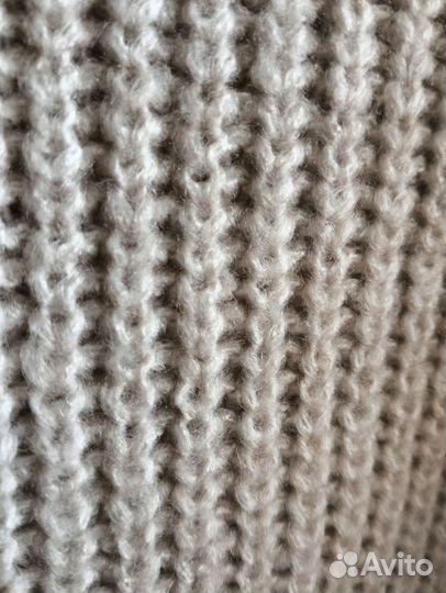 Свитер женский