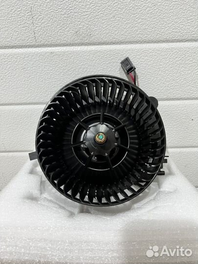 Мотор отопителя на Skoda Octavia A7