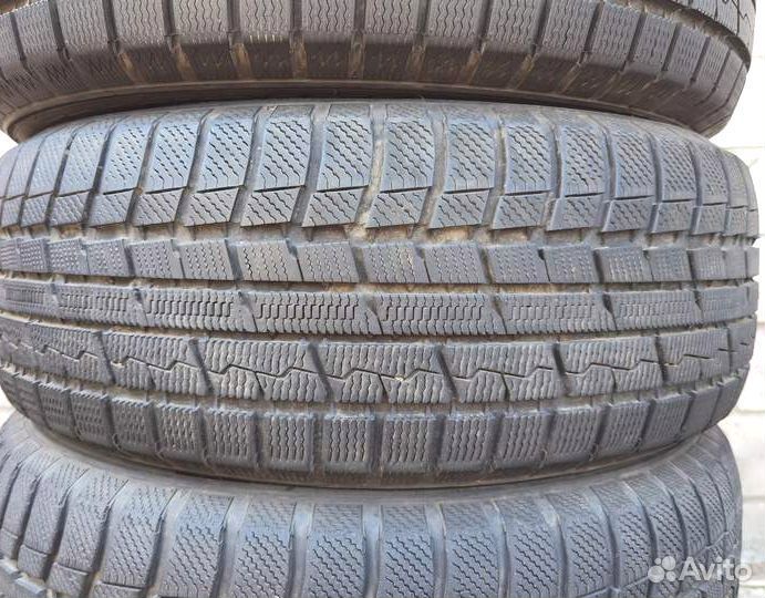 Toyo Winter Tranpath TX 215/60 R17 96Q