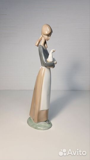 Статуэтка Nao Lladro девушка с гусем