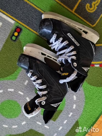 Хоккейные коньки bauer