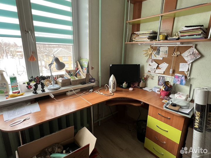 Детская двухярусная кровать со столом