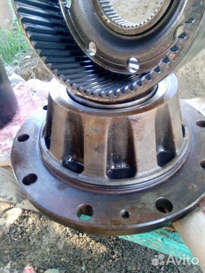 Редуктор бортовой задний левый на MAN TGA