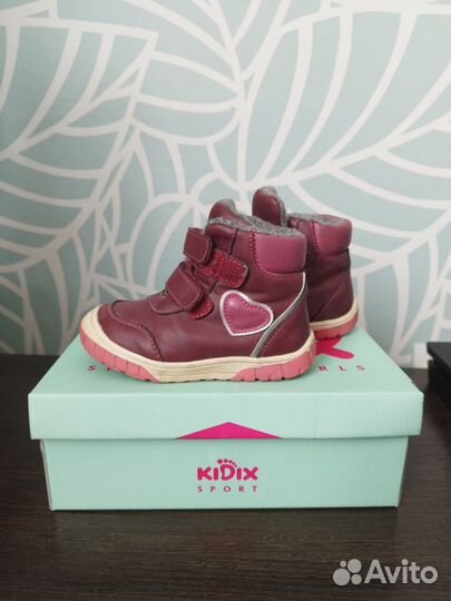 Ботинки демисезонные для девочки 25 размер