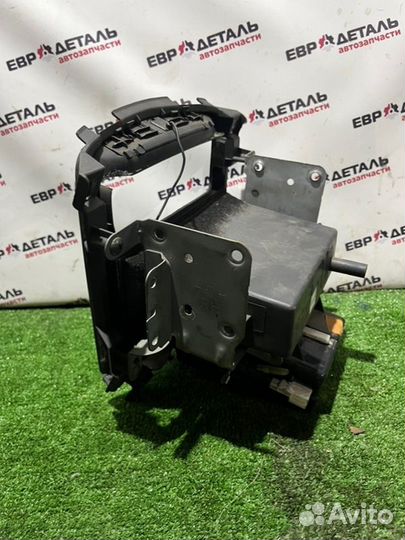 Накладка в салоне Nissan Primera P12 седан 1.8