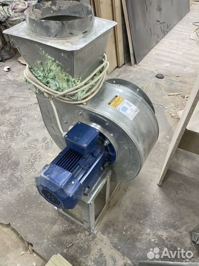 Вытяжка улитка бу