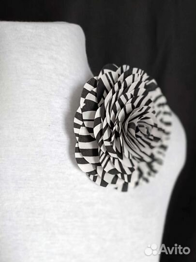 Брошь- цветок ручной работы