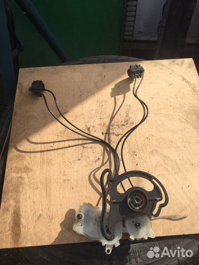 Форд Фокус-1 Тросики на печку