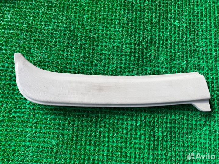 Обшивка салона левая Dodge Ram DJ EKG 2011