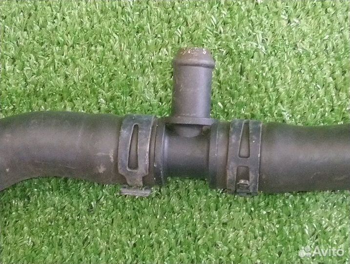 Патрубок системы охлаждения Land Rover Freelander