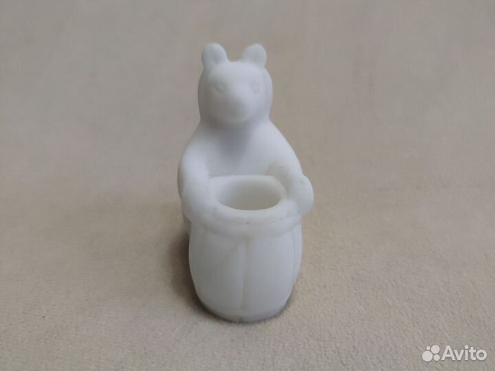 Статуэтка подсвечник Медведь с бочонком