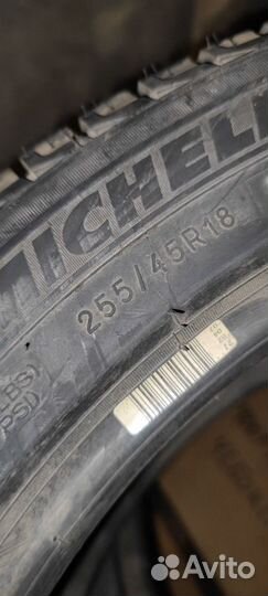 Michelin X-Ice 3 255/45 R18