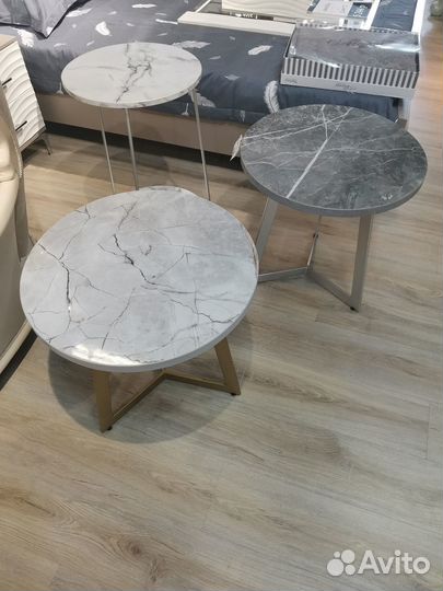 Декоративный столик