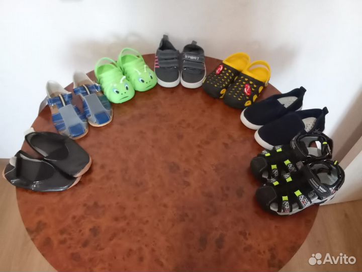 Обувь на мальчика разная