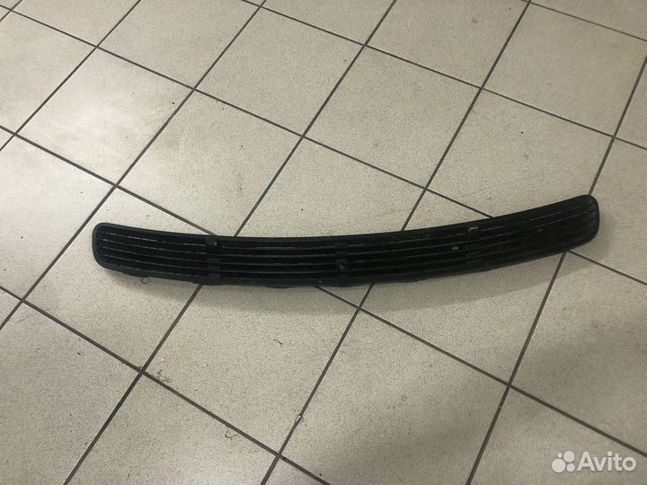 Жабо в капот черное Mercedes Benz W211