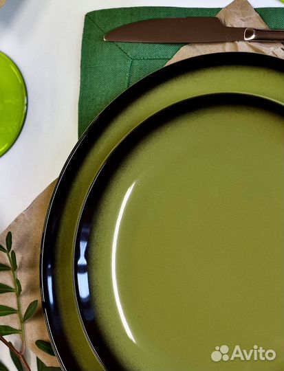 Тарелки цветные фарфор