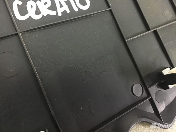 Накладка (кузов внутри) Kia Cerato 2009-2013