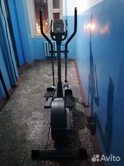 Эллиптический тренажер torneo