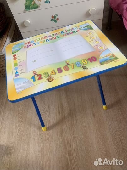 Детский столик