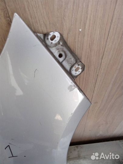 Крыло переднее правое от Skoda Fabia 2007-2015