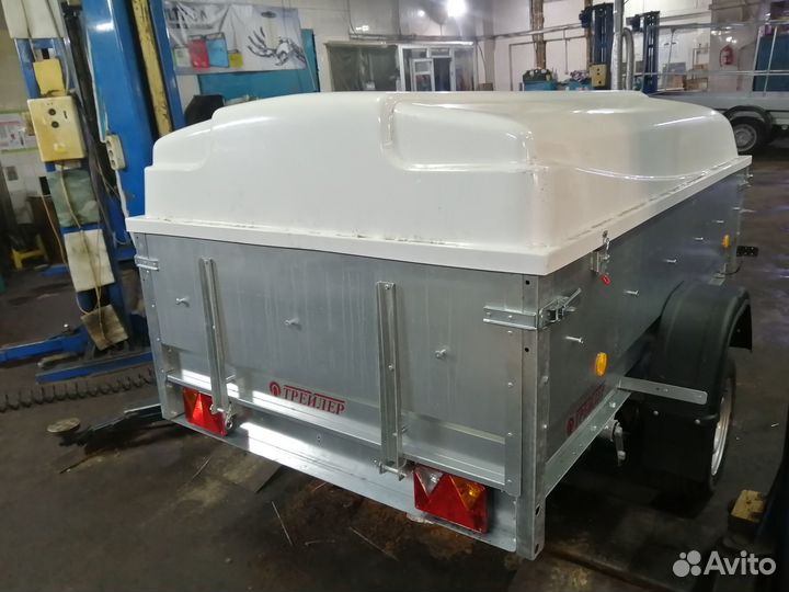 Прицеп Трейлер с пластиковой крышкой легкового