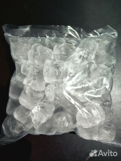 Лед большой кубик