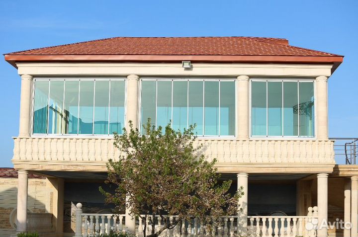 Безрамное остекление для лоджий, беседок