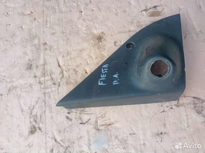 Уголок двери Передний левый Ford Fiesta 4