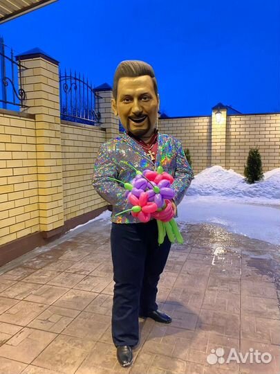 Стас Михайлоv, Жуков, Пирожкоv, ростовая кукла