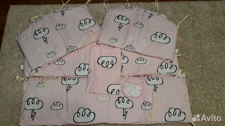 Двусторонние бортики в кроватку, новые