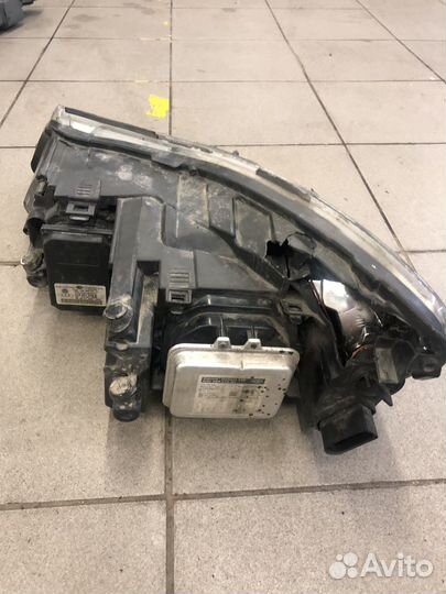 Фара правая ксенон поворотная Skoda A5 рест