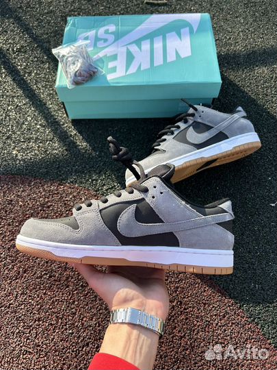 Nike sb Dunk Low Gum