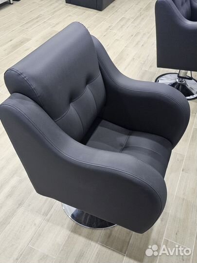 Кресло парикмахерское бу