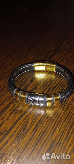 Кожаный браслет